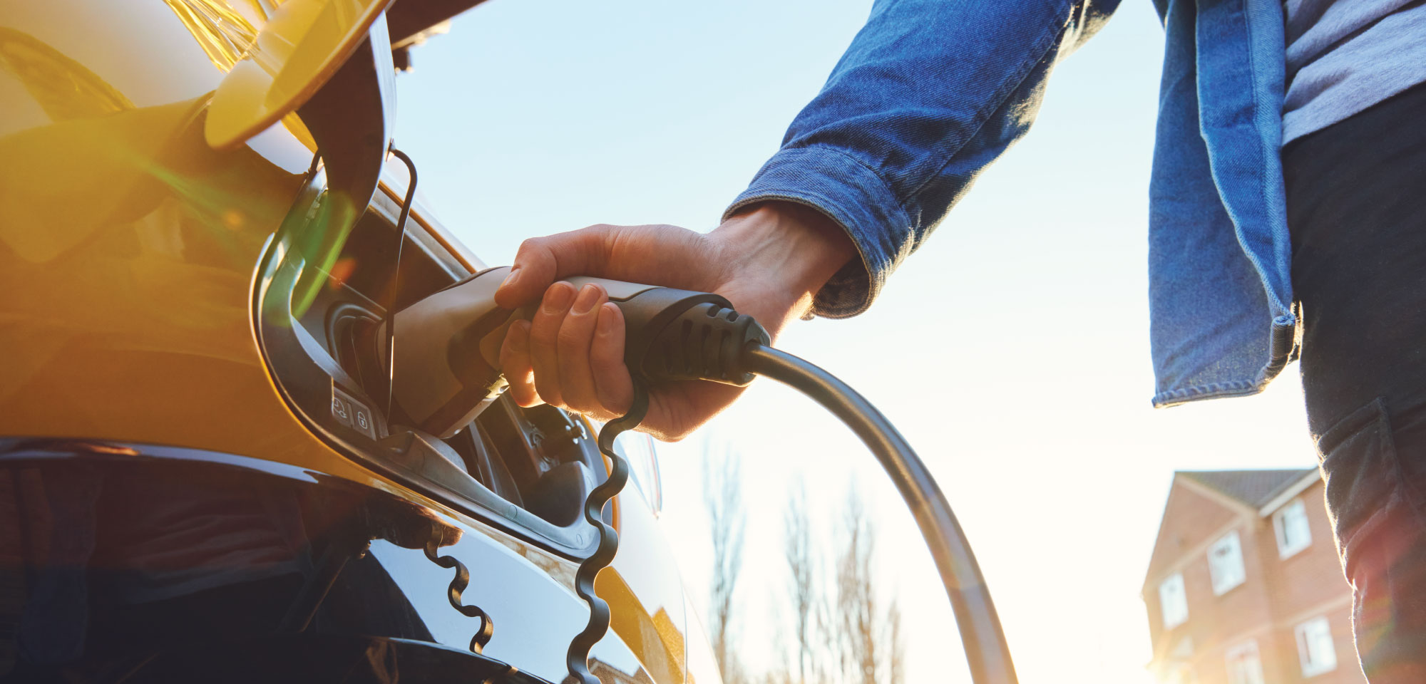 How much can an electric car save you in 2023?