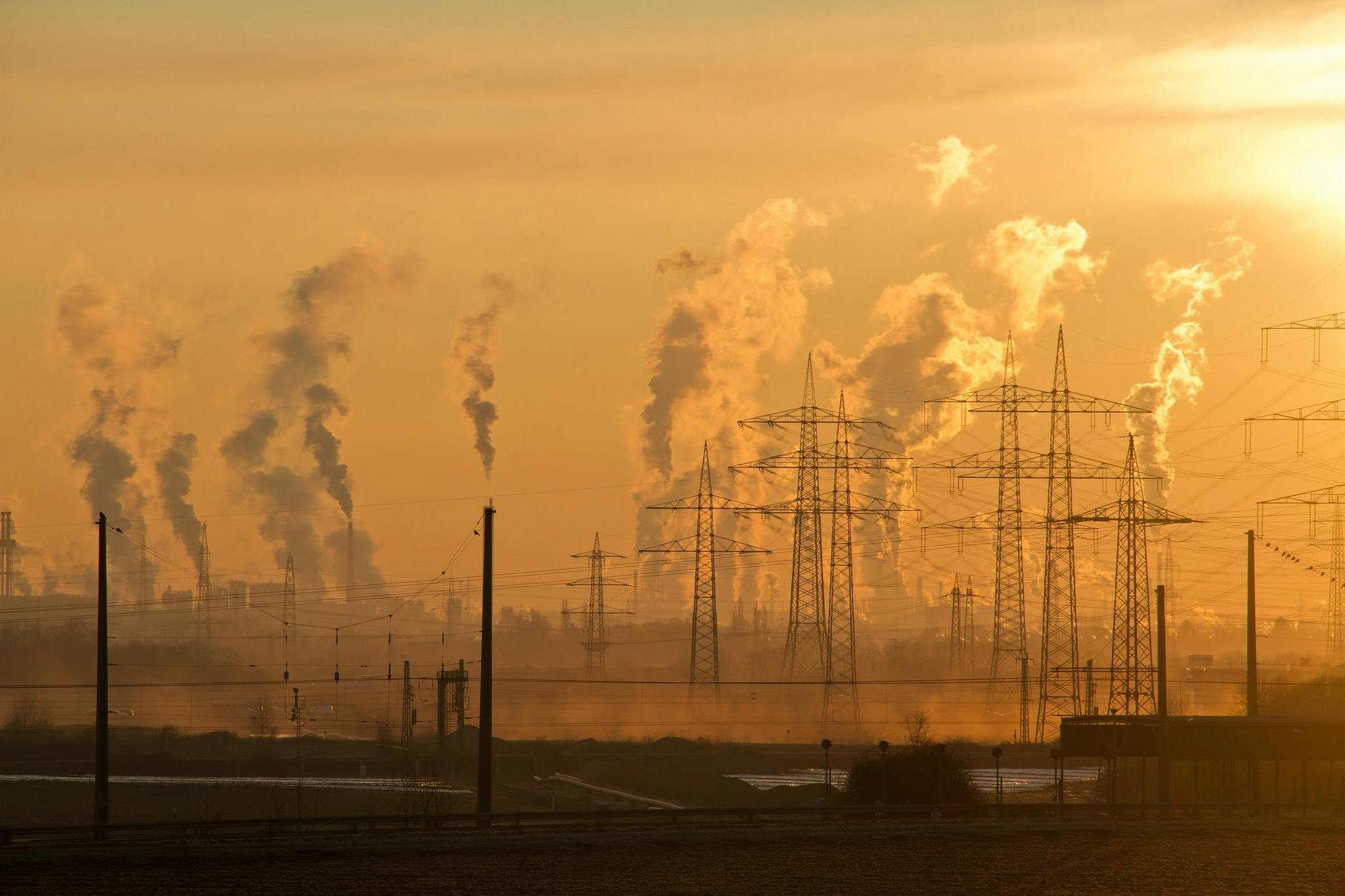 Advantages and Disadvantages of Fossil Fuels: Do the Cons Outweigh the Pros?