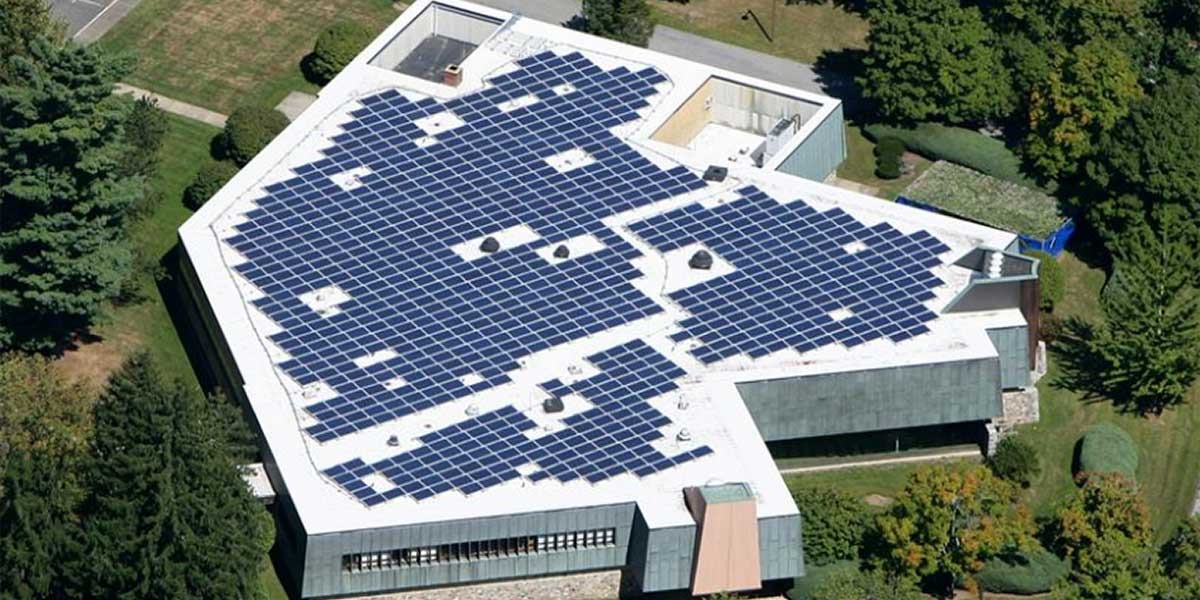 Large-scale solar project on the roof of a church