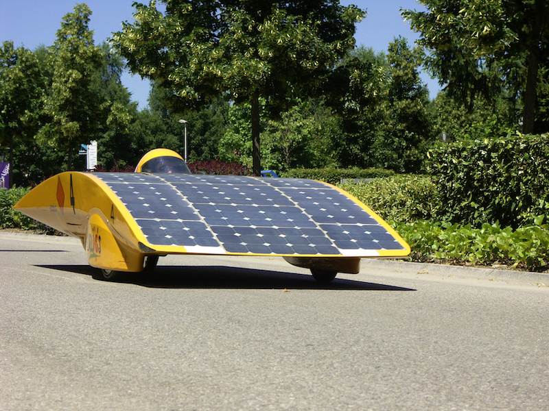 solar-powered racecar