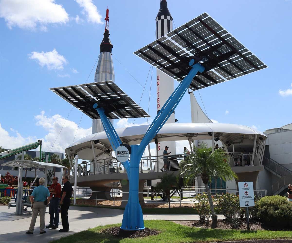 A SpotLight solar tree