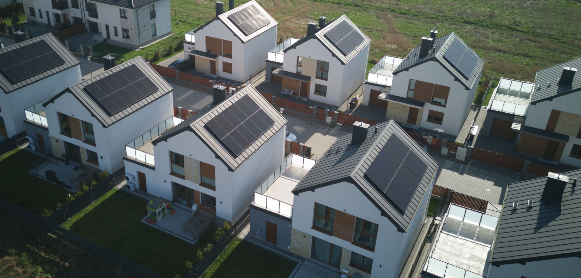 2025 Low-Income Solar Incentive Programs Guide