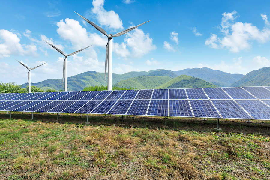 Solar vs. Wind Energy: Which Is Better for Homes?